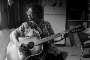 Blues guitarist Algia Mae Hinton